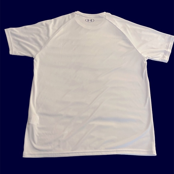 NWT Under Armor, X Large men's, white and gray color, very soft - Picture 2 of 4